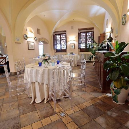 Hotel Corte Dei Tini Teramo Bagian luar foto